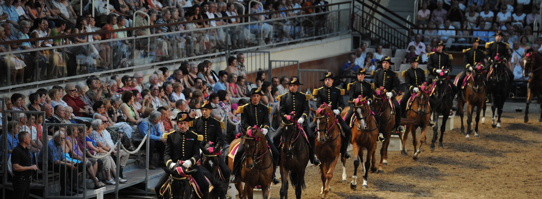 camping tourisme spectacle equitation cadre noir saumur