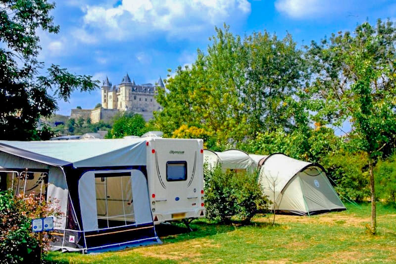 campingplatz vermietung stellplatz caravaning saumur